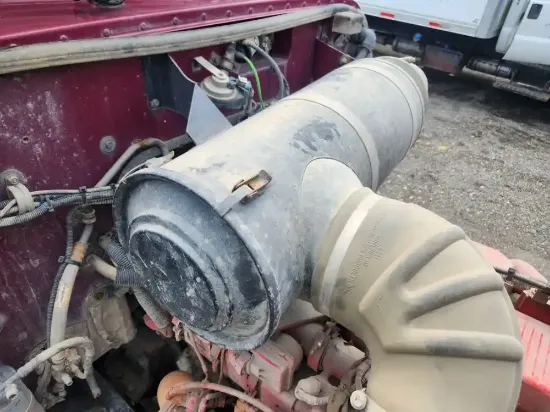 Picture of (Used) 2012 Peterbilt 367, AIR CLEANER