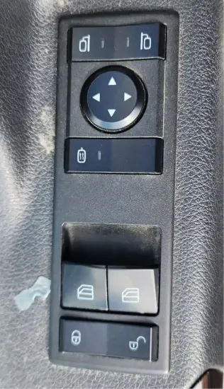 Picture of (Used) 2020 Freightliner Cascadia 126, DOOR ELECTRIC SWITCH