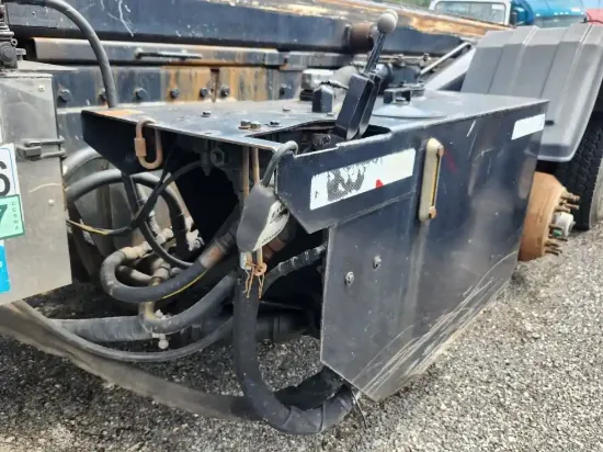 Picture of (Used) 2012 Peterbilt 367, HYDRAULIC TANK
