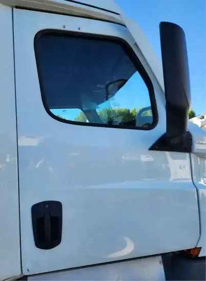 Picture of (Used) 2020 Freightliner Cascadia 126, DOOR
