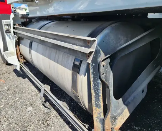 Picture of (Used) 2006 Volvo VNL, FUEL TANK