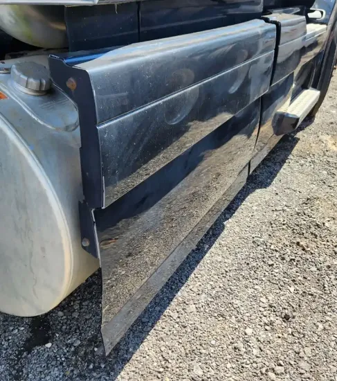 Picture of (Used) 2012 Volvo VNL, TANK FAIRINGS