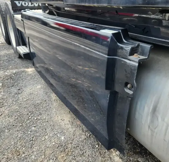 Picture of (Used) 2017 Volvo VNL, TANK FAIRINGS