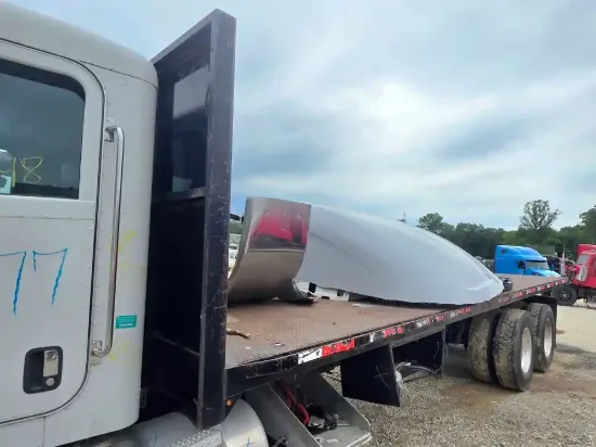 Picture of (Used) 2017 Peterbilt 348, FLAT BED