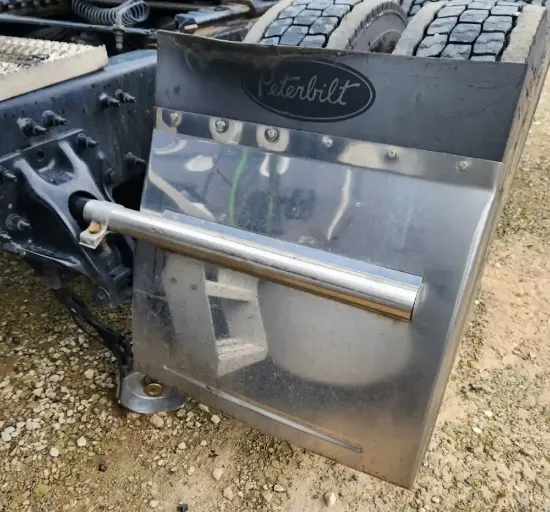 Picture of (Used) 2023 Peterbilt 579, REAR QUARTER FENDER