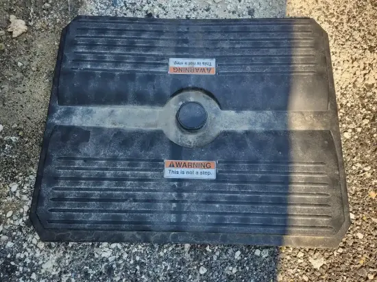 Picture of (Used) 2026 Freightliner Cascadia 126, BATTERY BOX COVER