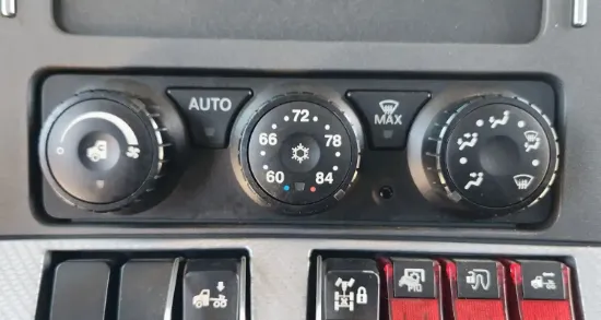 Picture of (Used) 2021 Kenworth T880, TEMPERATURE CONTROL ASSEMBLY