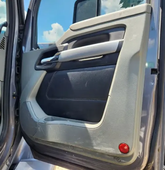 Picture of (Used) 2021 Kenworth T880, INTERIOR DOOR PANEL
