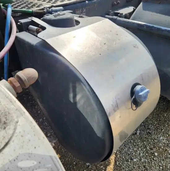 Picture of (Used) 2021 Kenworth T880, DEF TANK