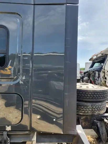 Picture of (Used) 2022 Freightliner Cascadia 126, SLEEPER FAIRINGS