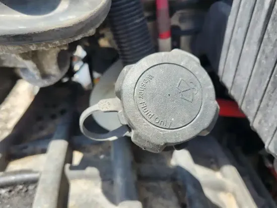 Picture of (Used) 2022 Freightliner Cascadia 126, WINDSHIELD WASHER BOTTLE