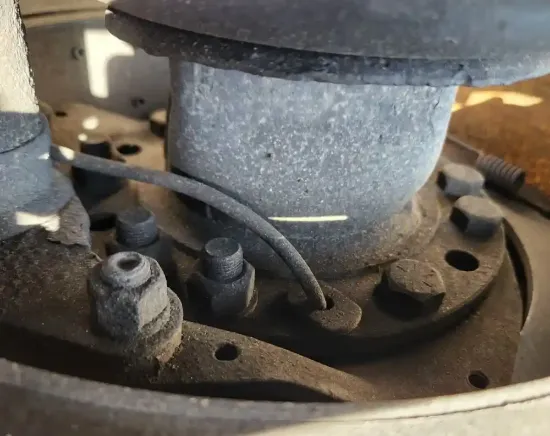 Picture of (Used) 2016 International PROSTAR, FRONT DIFFERENTIAL HUBS