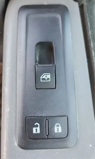 Picture of (Used) 2020 International RH613, DOOR ELECTRIC SWITCH