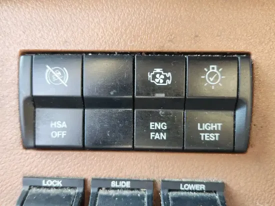Picture of (Used) 2022 Freightliner Cascadia 126, MISCELLANEOUS DASH SWITCHES