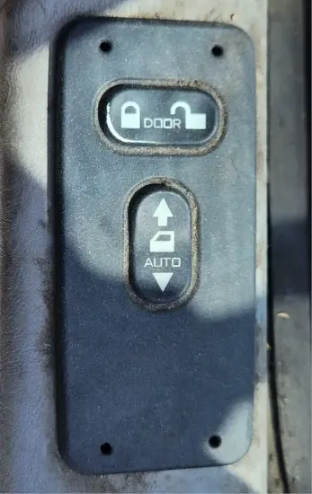 Picture of (Used) 2016 International PROSTAR, DOOR ELECTRIC SWITCH
