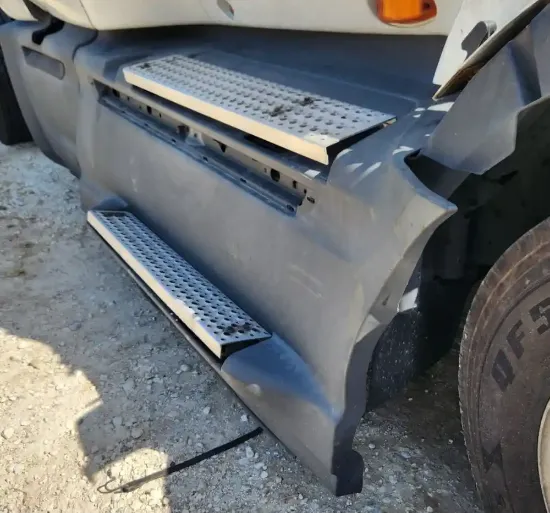 Picture of (Used) 2016 International PROSTAR, TANK FAIRINGS