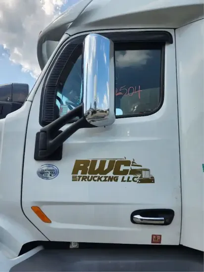 Picture of (Used) 2020 Peterbilt 579, DOOR