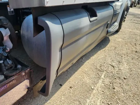 Picture of (Used) 2020 Peterbilt 579, TANK FAIRINGS