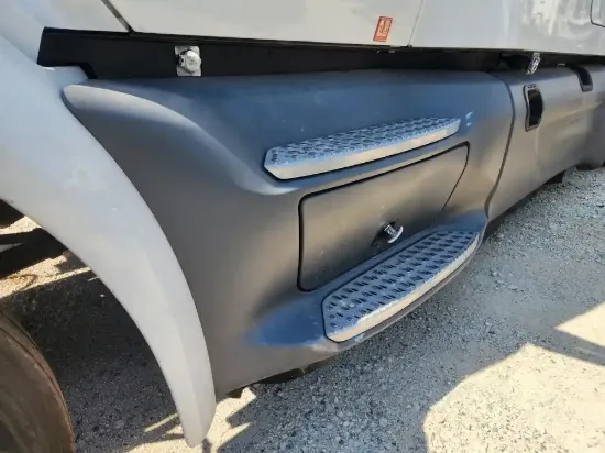 Picture of (Used) 2020 Peterbilt 579, TANK FAIRINGS