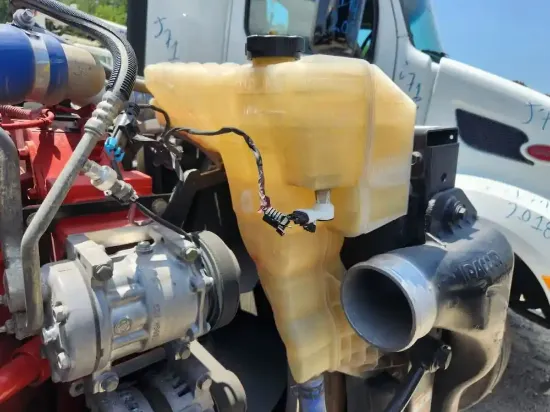 Picture of (Used) 2020 Peterbilt 579, RADIATOR OVERFLOW BOTTLE