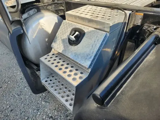 Picture of (Used) 2020 Peterbilt 579, TOOL BOX