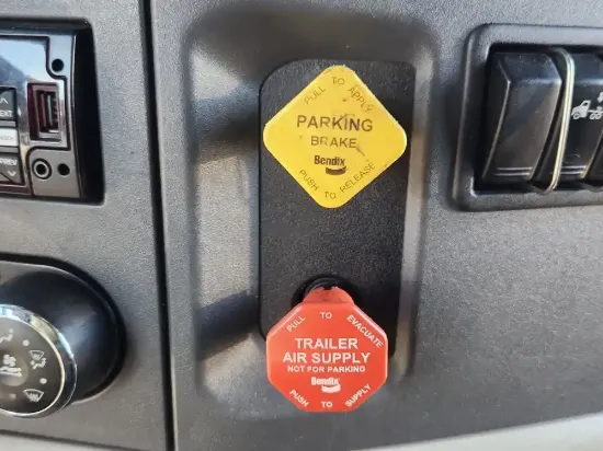Picture of (Used) 2020 Peterbilt 579, MISCELLANEOUS DASH SWITCHES