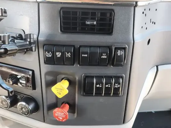 Picture of (Used) 2020 Peterbilt 579, MISCELLANEOUS DASH SWITCHES