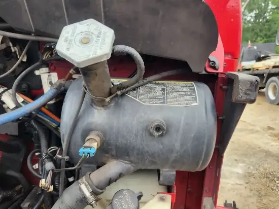 Picture of (Used) 2010 Kenworth T300, RADIATOR OVERFLOW BOTTLE