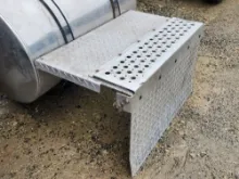 Picture of (Used) 2010 Kenworth T300, BATTERY BOX COVER