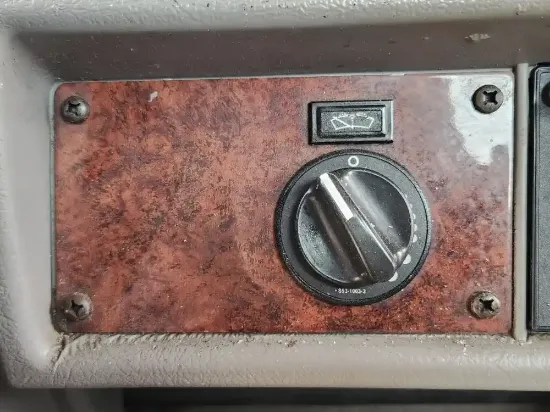 Picture of (Used) 2010 Kenworth T300, MISCELLANEOUS DASH SWITCHES