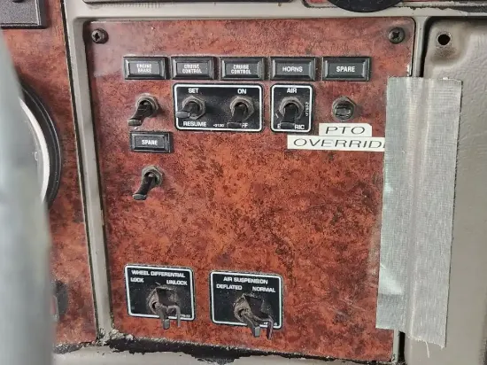 Picture of (Used) 2010 Kenworth T300, MISCELLANEOUS DASH SWITCHES