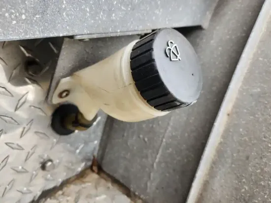 Picture of (Used) 2002 Spartan Gladiator, WINDSHIELD WASHER RESERVOIR