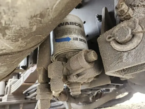 Picture of (Used) 2002 Spartan Gladiator, AIR DRYER