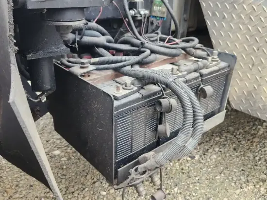 Picture of (Used) 2002 Spartan Gladiator, BATTERY BOX