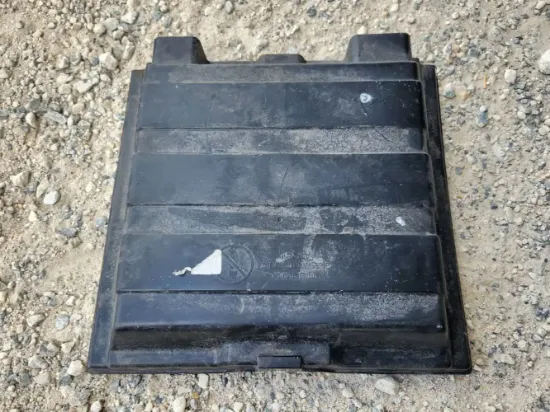 Picture of (Used) 2022 Chevrolet 5500HD, BATTERY BOX COVER