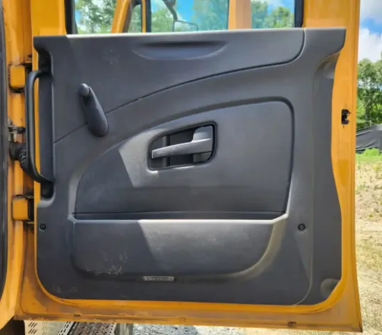 Picture of (Used) 2014 International WorkStar 7500, INTERIOR DOOR PANEL