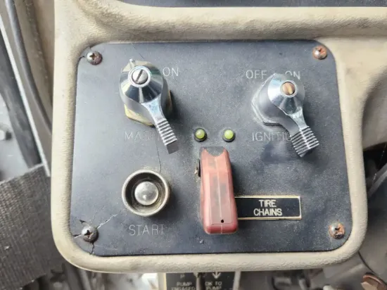 Picture of (Used) 2002 Spartan Gladiator, MISCELLANEOUS DASH SWITCHES