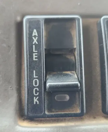 Picture of (Used) 2000 Sterling L9500, MISCELLANEOUS DASH SWITCHES
