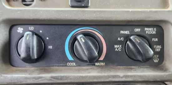 Picture of (Used) 2000 Sterling L9500, TEMPERATURE CONTROL ASSEMBLY
