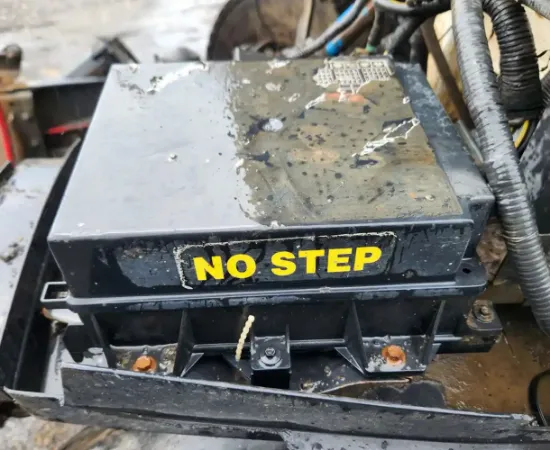 Picture of (Used) 2000 Sterling L9500, FUSE BOX