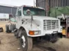 Picture of 2000-international-4900-truck-delivery
