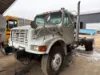 Picture of 2000-international-4900-truck-delivery
