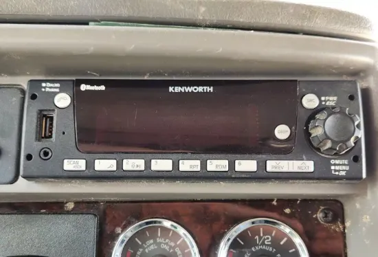 Picture of (Used) 2022 Kenworth T370, RADIO