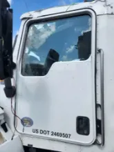 Picture of (Used) 2022 Kenworth T370, DOOR