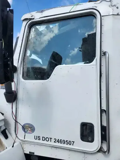 Picture of (Used) 2022 Kenworth T370, DOOR