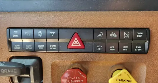 Picture of (Used) 2020 Freightliner Cascadia 126, MISCELLANEOUS DASH SWITCHES
