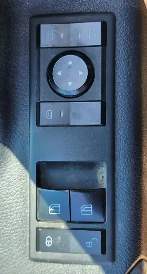 Picture of (Used) 2019 Freightliner Cascadia 126, DOOR ELECTRIC SWITCH