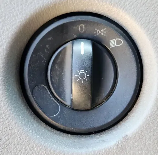 Picture of (Used) 2019 Freightliner Cascadia 126, MISCELLANEOUS DASH SWITCHES