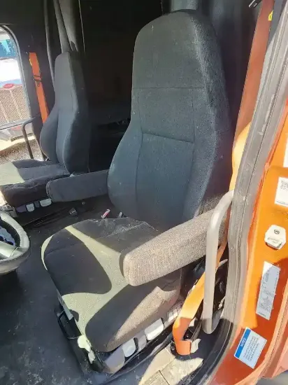 Picture of (Used) 2020 Freightliner Cascadia 126, SEAT