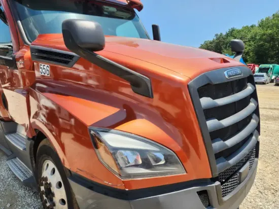 Picture of (Used) 2020 Freightliner Cascadia 126, HOOD ASSEMBLY